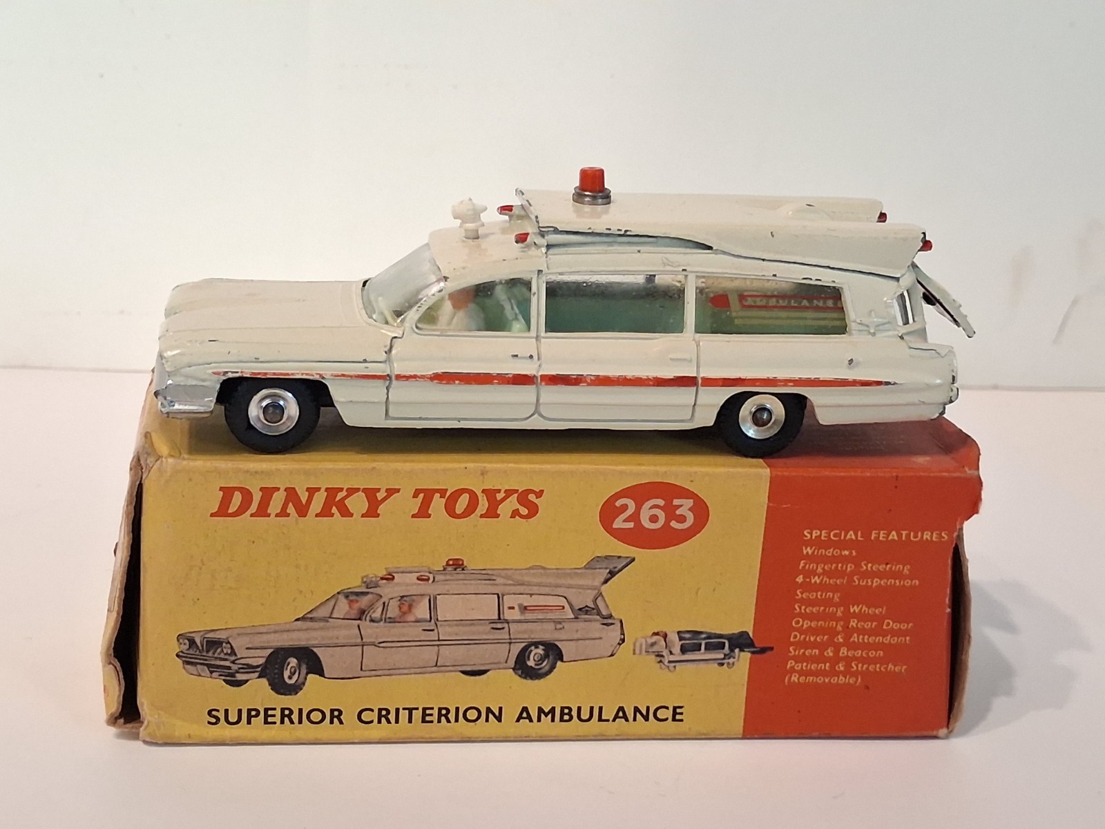 Vintage Dinky Toy #263 Superior Criterion Ambulance In Original Box