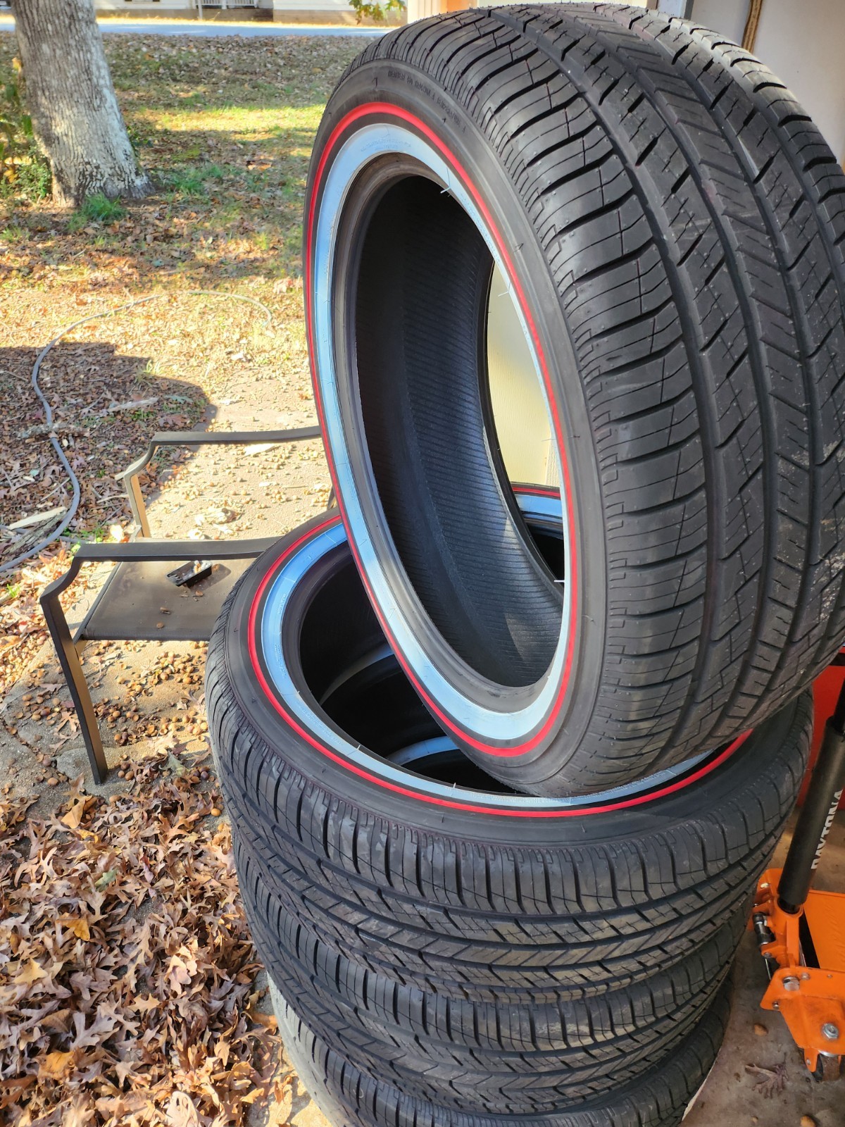 Vogue Custom Built Radial VIII 235/55R17 Tire Vogue Custom Built Radial VIII 235/55R17 Tire