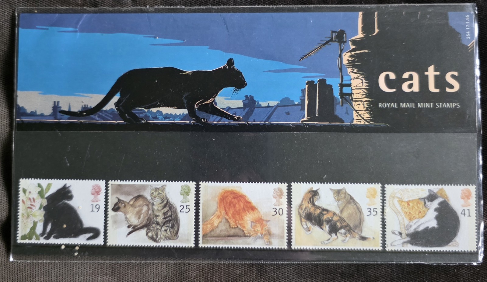 Royal Mail January 1995 First Day Cover Cats set of stamps in sleeve. Unmounted