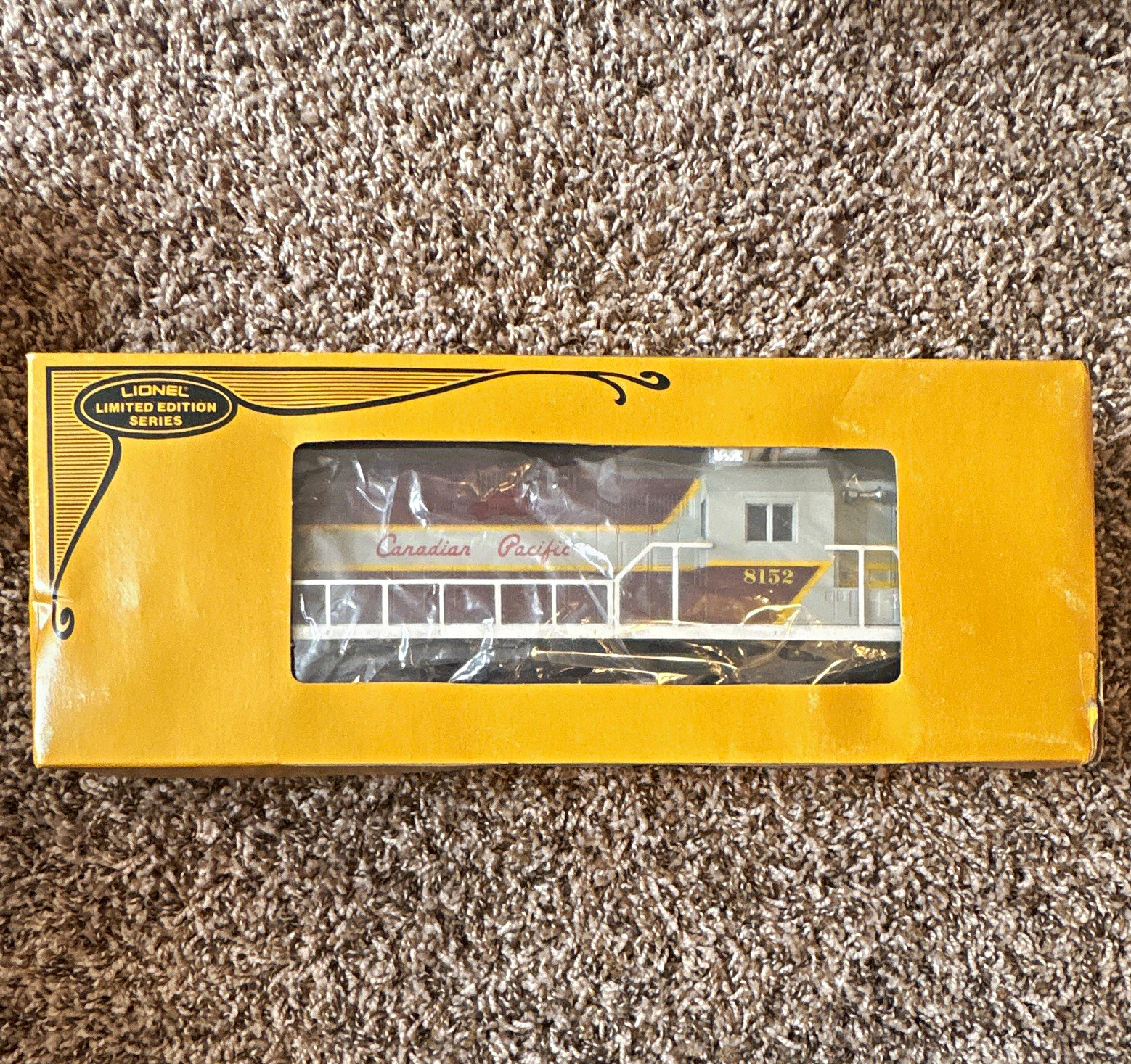 Lionel O Gauge Canadian Pacific 8152 U36 Diesel Locomotive Analog Limited Ed Lionel O Gauge Canadian Pacific 8152 U36 Diesel Locomotive Analog Limited Ed