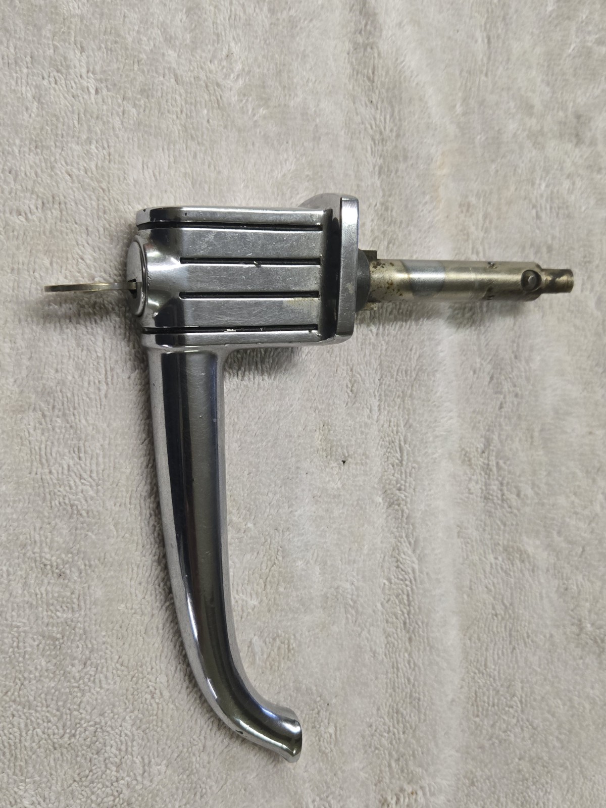 1937 1938 BUICK LOCKING DOOR HANDLE 1938 BUICK GM LOCKING DOOR HANDLE AND KEY 37 1937 1938 BUICK LOCKING DOOR HANDLE 1938 BUICK GM LOCKING DOOR HANDLE AND KEY 37