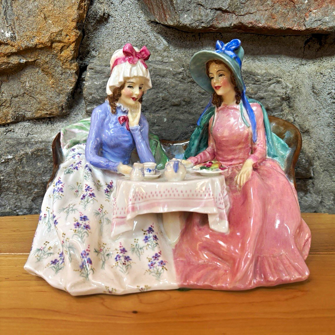 Royal Doulton Afternoon Tea Bone China Women Figurine HN1747 English 6in
