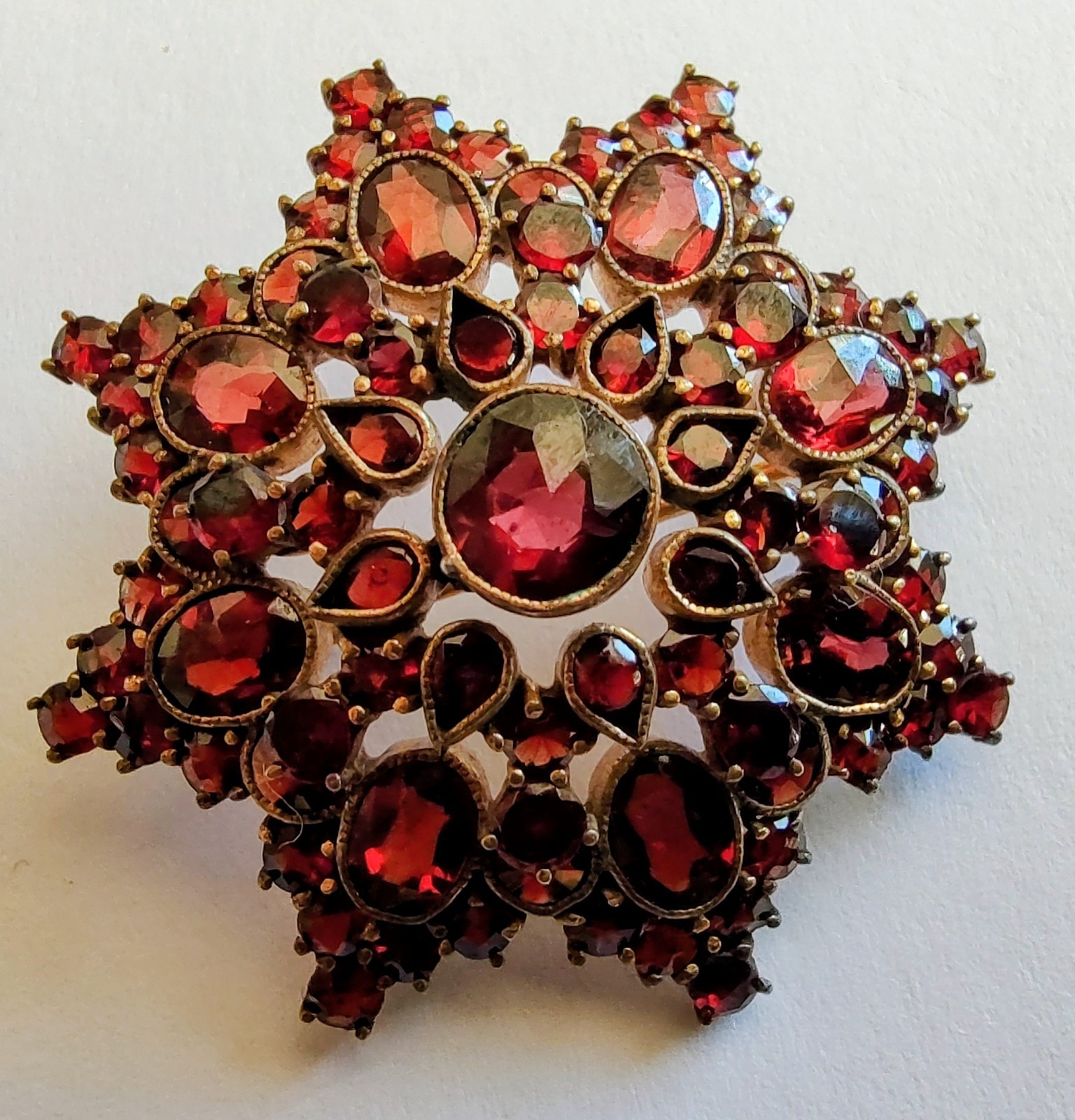 Vintage Czechoslovakia Bohemian Garnet Red Stone Cluster Brooch 1.5”