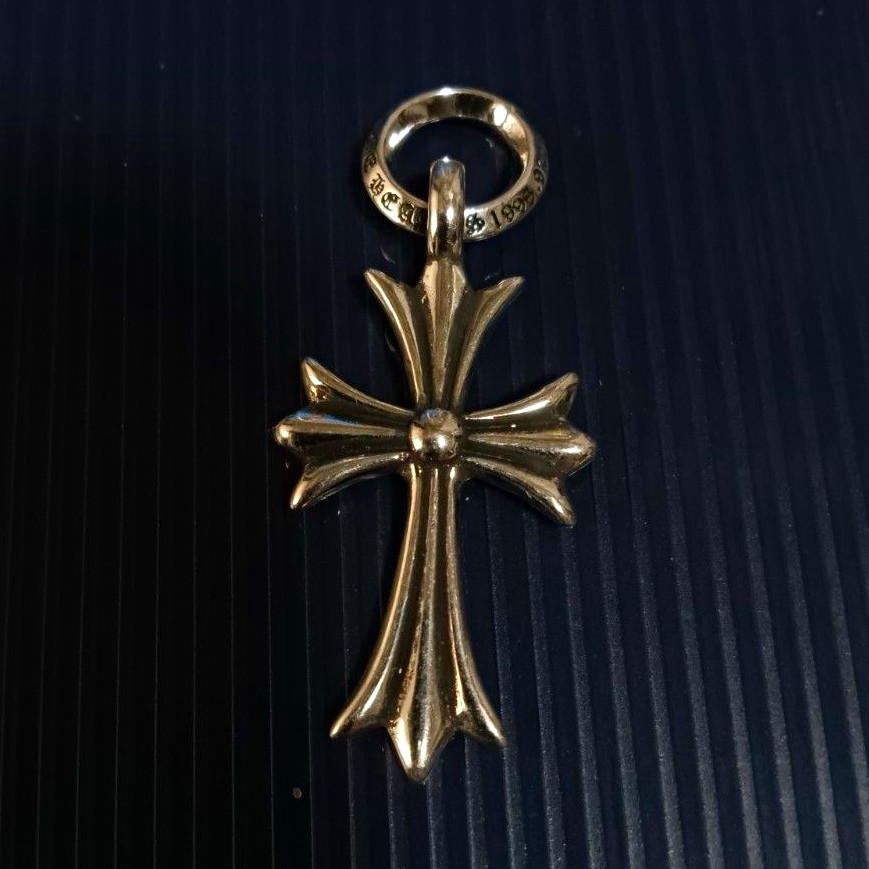 chrome hearts cross pendant