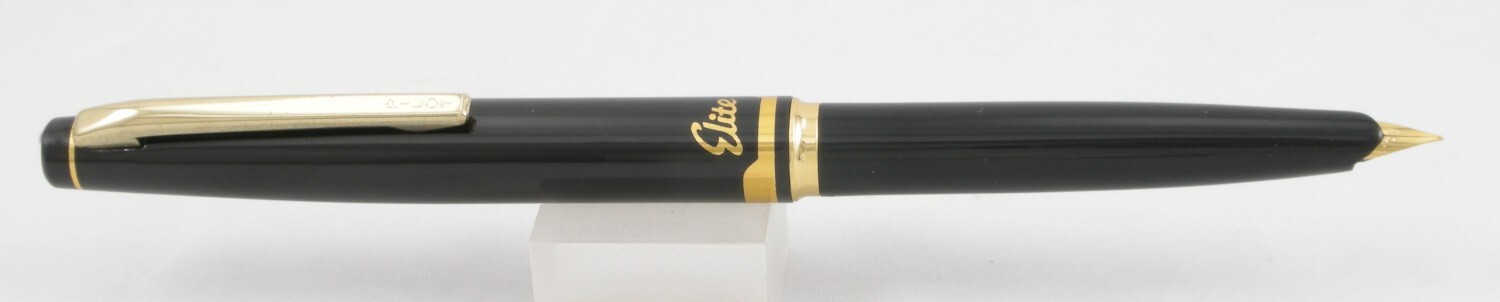 Pilot Elite Black & Gold Fountain Pen -XF Nib -CON-20 Converter - Mint 1980s NOS Pilot Elite Black & Gold Fountain Pen -XF Nib -CON-20 Converter - Mint 1980s NOS
