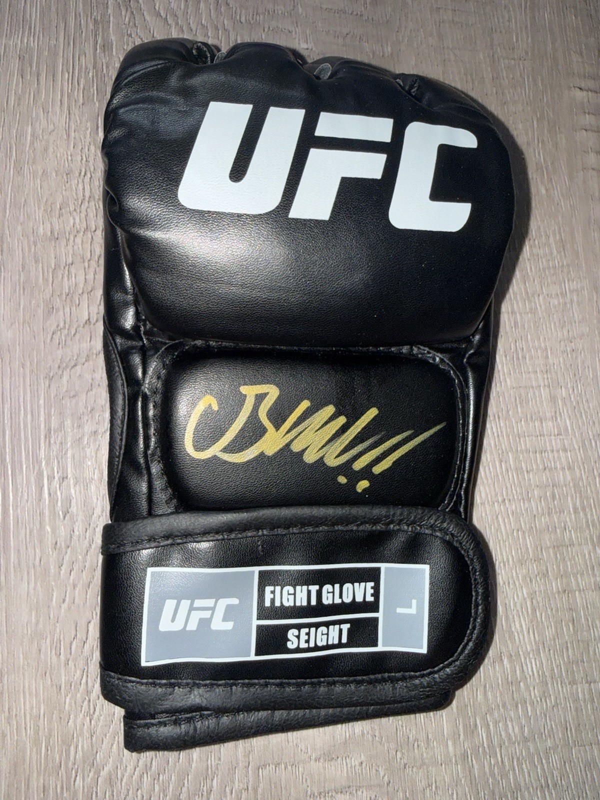 Brandon Moreno Signed Glove UFC Flyweight Champion Brandon Moreno Signed Glove UFC Flyweight Champion