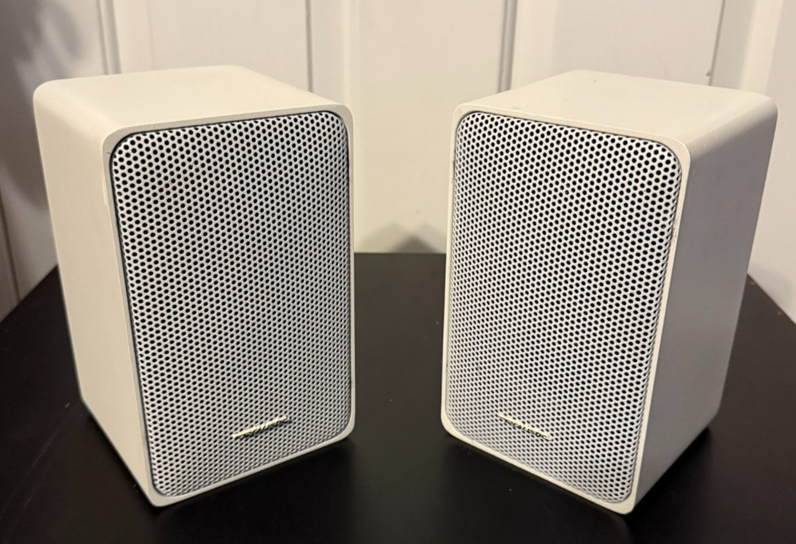 Realistic Minimus 7 Speaker Pair 40-2045 White 40W 8 Ohm Radio Shack