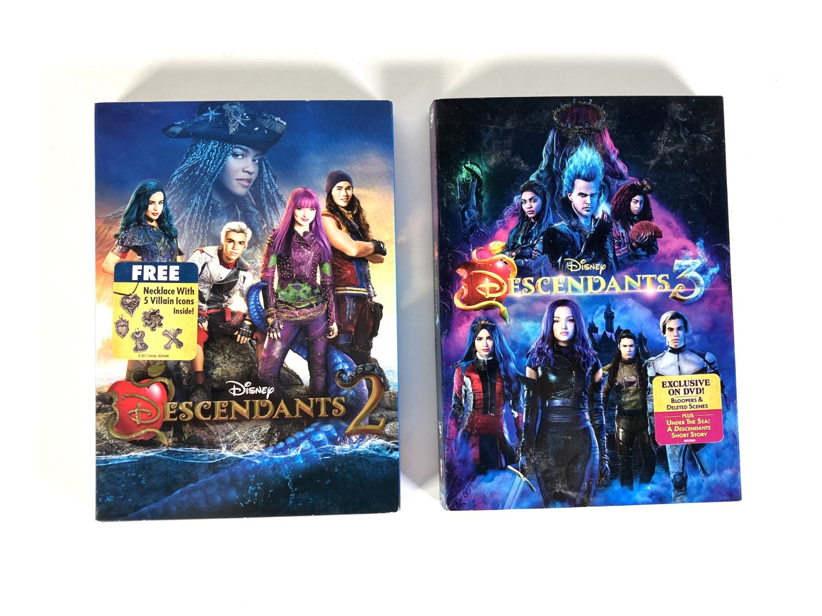 Disney Descendants 2 & Descendants 3 DVDs New Villain Icon Necklace Dove Cameron Disney Descendants 2 & Descendants 3 DVDs New Villain Icon Necklace Dove Cameron