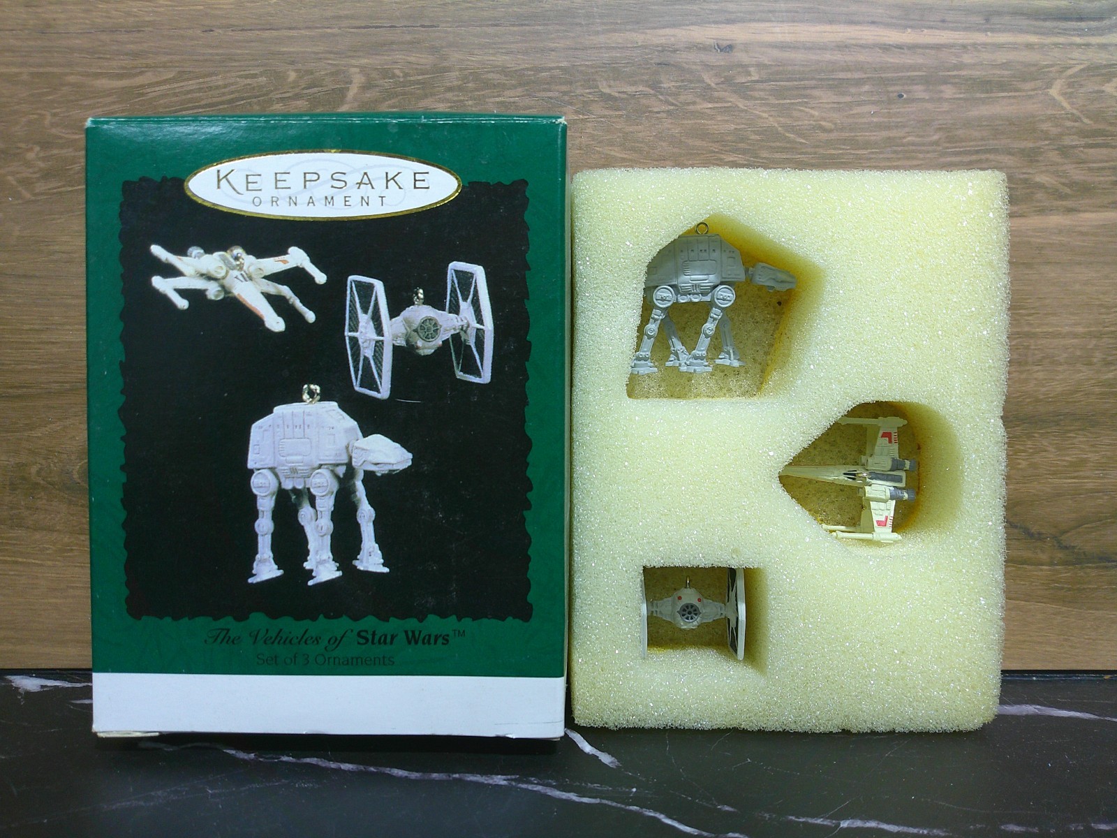 1996Hallmark Keepsake “The Vehicles of Star Wars” Set of 3 mini ornaments - MINT 1996Hallmark Keepsake “The Vehicles of Star Wars” Set of 3 mini ornaments - MINT