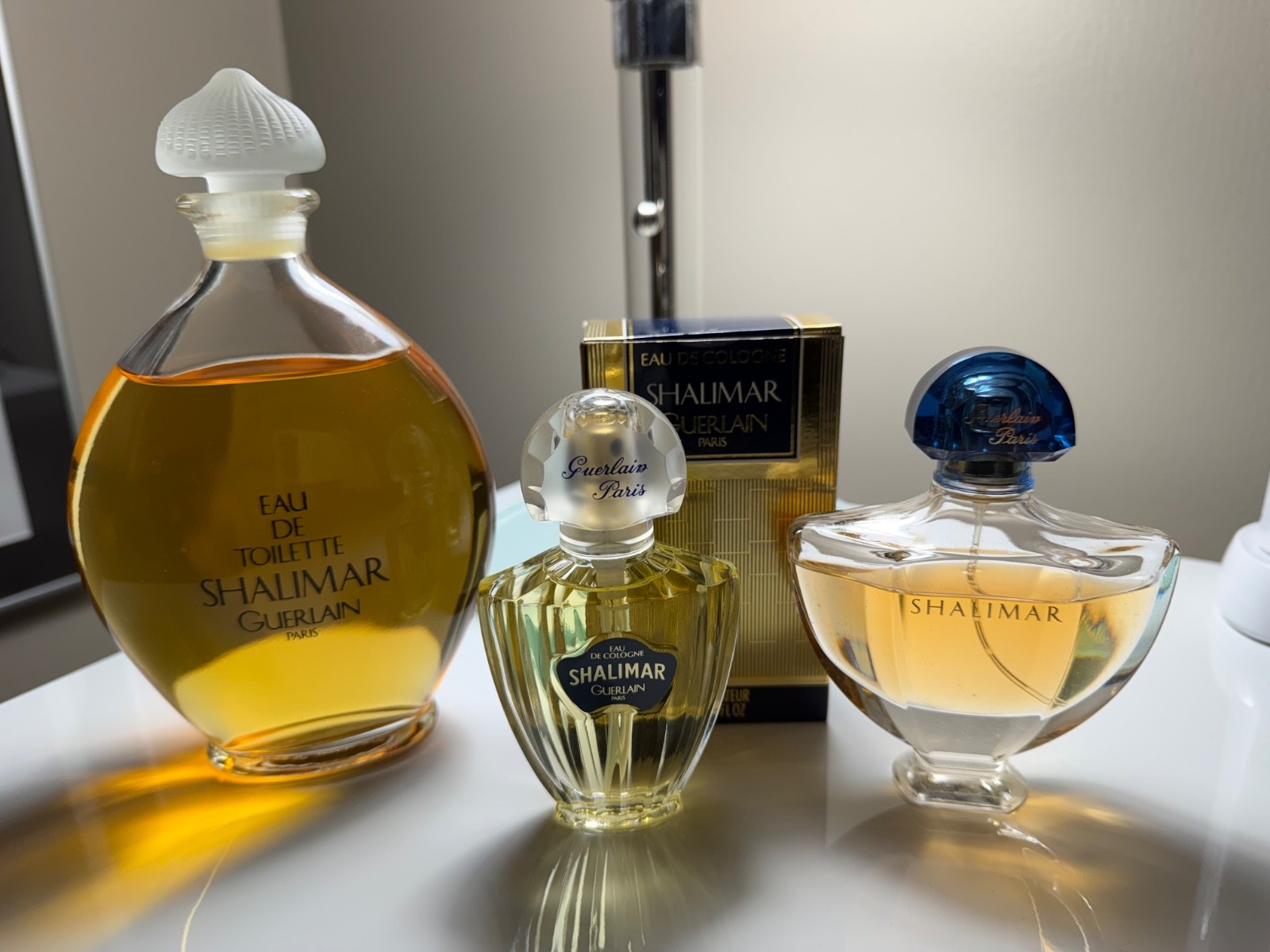 VINTAGE LOT OF GUERLAIN SHALIMAR PARFUM COLOGNE & TOILETTE SPLASH BOTTLE 250ML VINTAGE LOT OF GUERLAIN SHALIMAR PARFUM COLOGNE & TOILETTE SPLASH BOTTLE 250ML