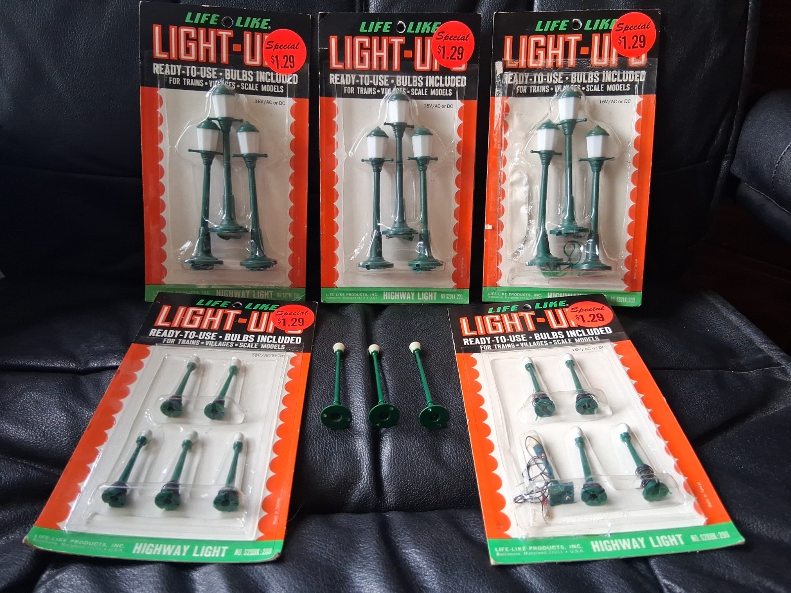 5 Vintage LIFE LIKE Light-Ups HIGHWAY LIGHT RR Sets (3 Sealed/2 Opened +3 Loose)
