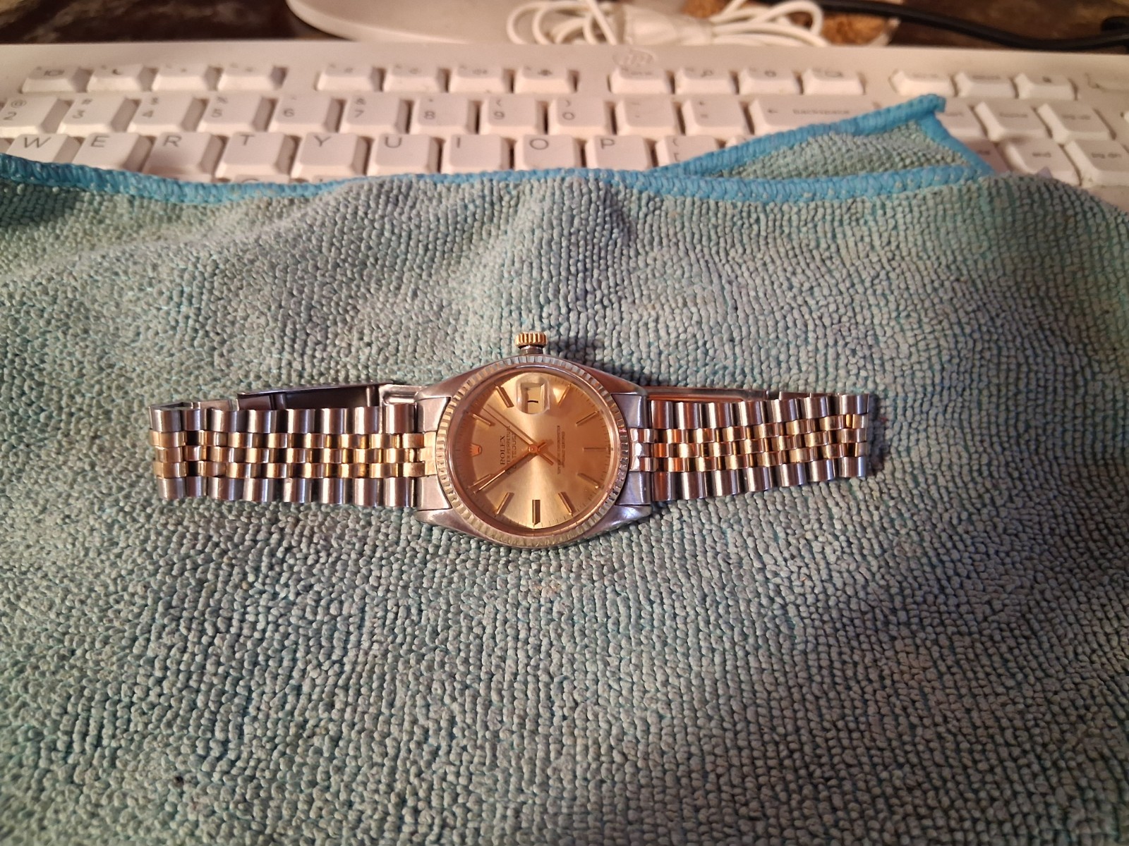 rolex 38cc date just with jubille baqnd gold and silver