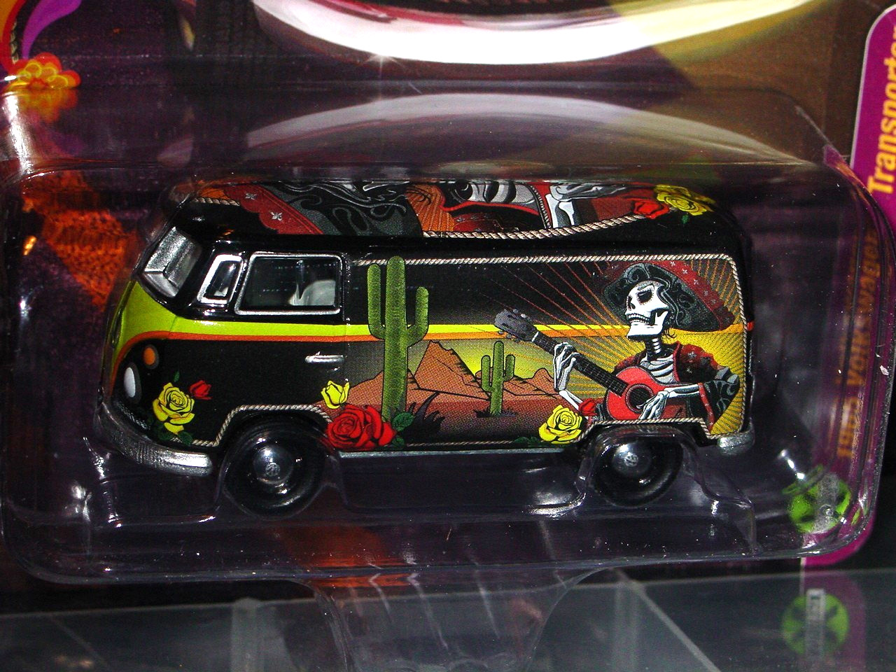 JOHNNY LIGHTNING 1965 VOLKSWAGEN VW GRATEFUL HIPPIE BUS -Black, MIP 1/2760