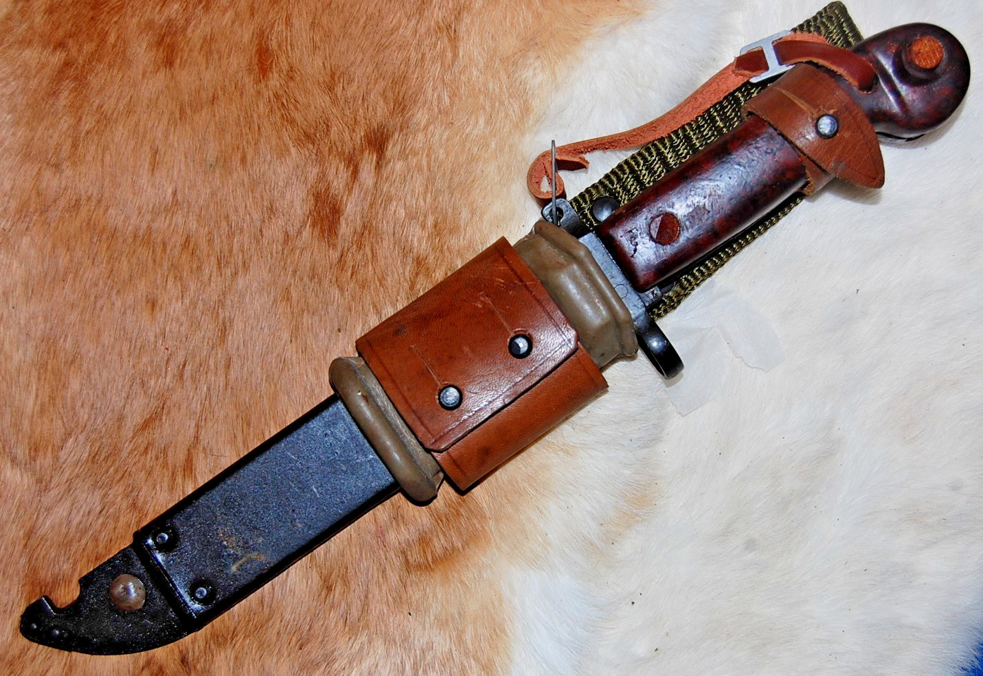 Vintage Romanian Rifle Knife Bayonet w/ Scabbard & Frog - Unissued