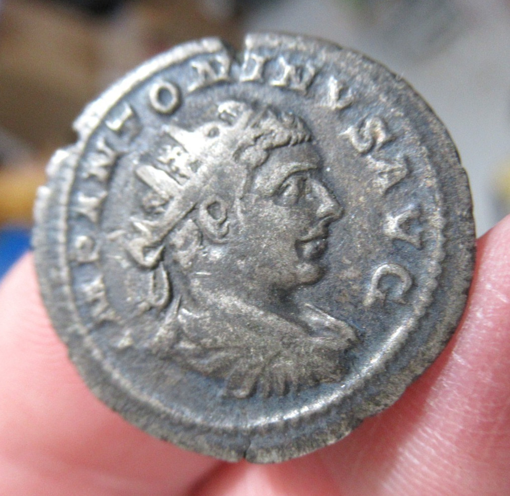 Ancient Roman Claudius II Gothicus Antoninianus DIVO CLAVDIO AD 270 23mm Ancient Roman Claudius II Gothicus Antoninianus DIVO CLAVDIO AD 270 23mm