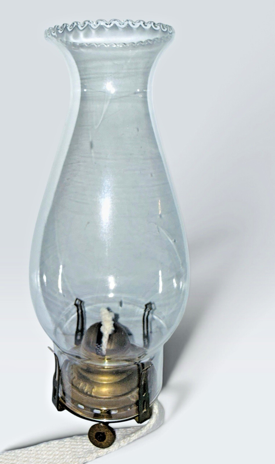 Antique Scovill Queen Anne No. 1 Oil Lamp Hardware w/ Glass Pie Crust Chimney