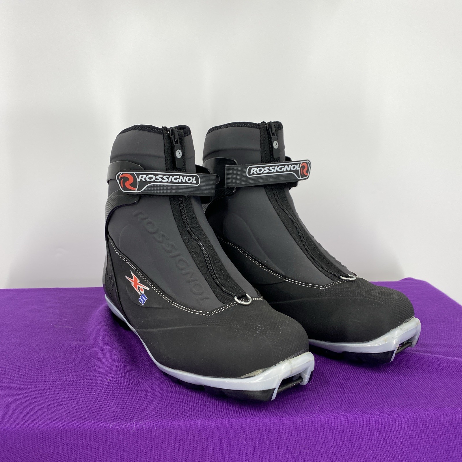 Rossignol X5 Cross Country Ski Boots 41 NWT
