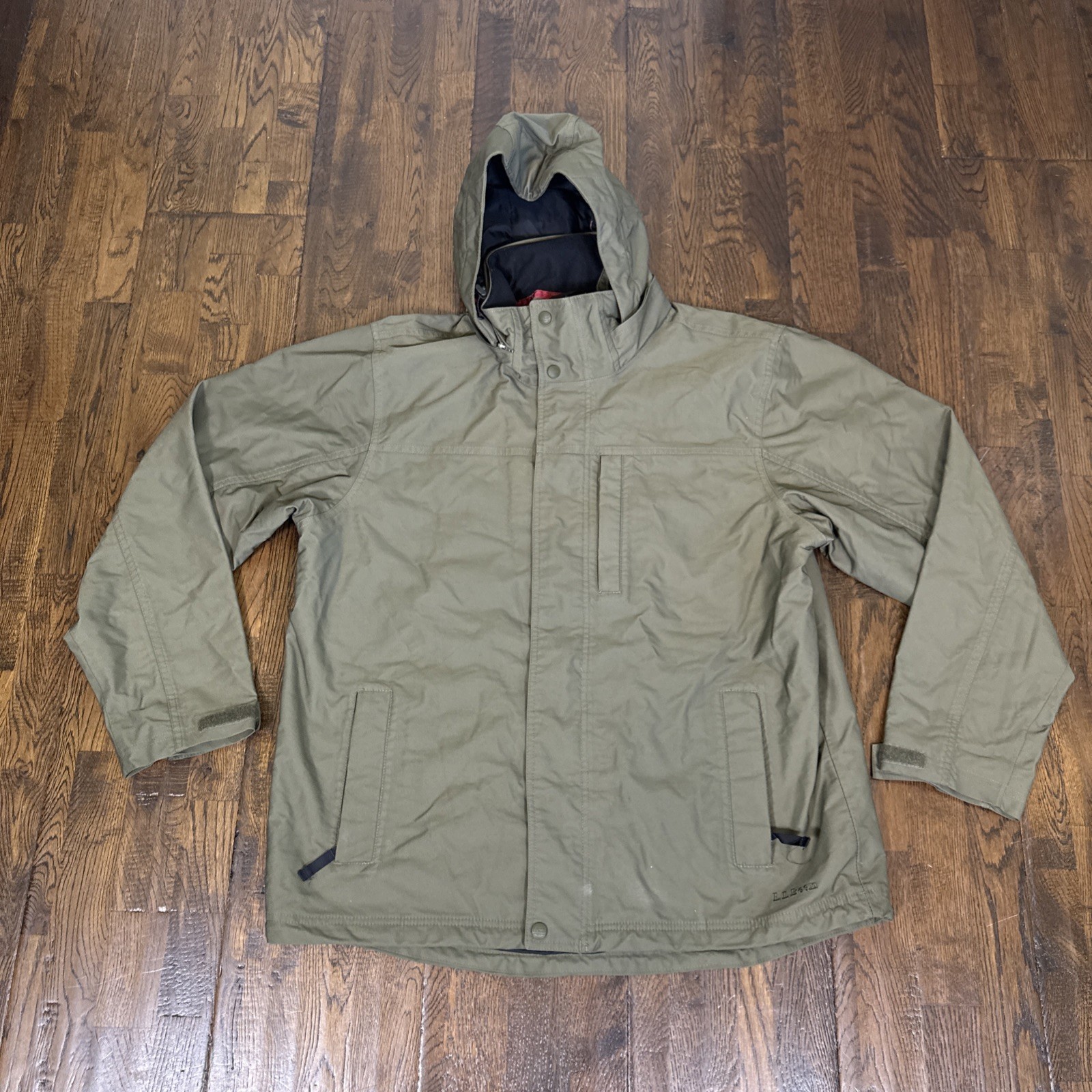 L.L. Bean Men’s Sage Green Insulated Waterproof Shell Jacket Size L Regular EUC