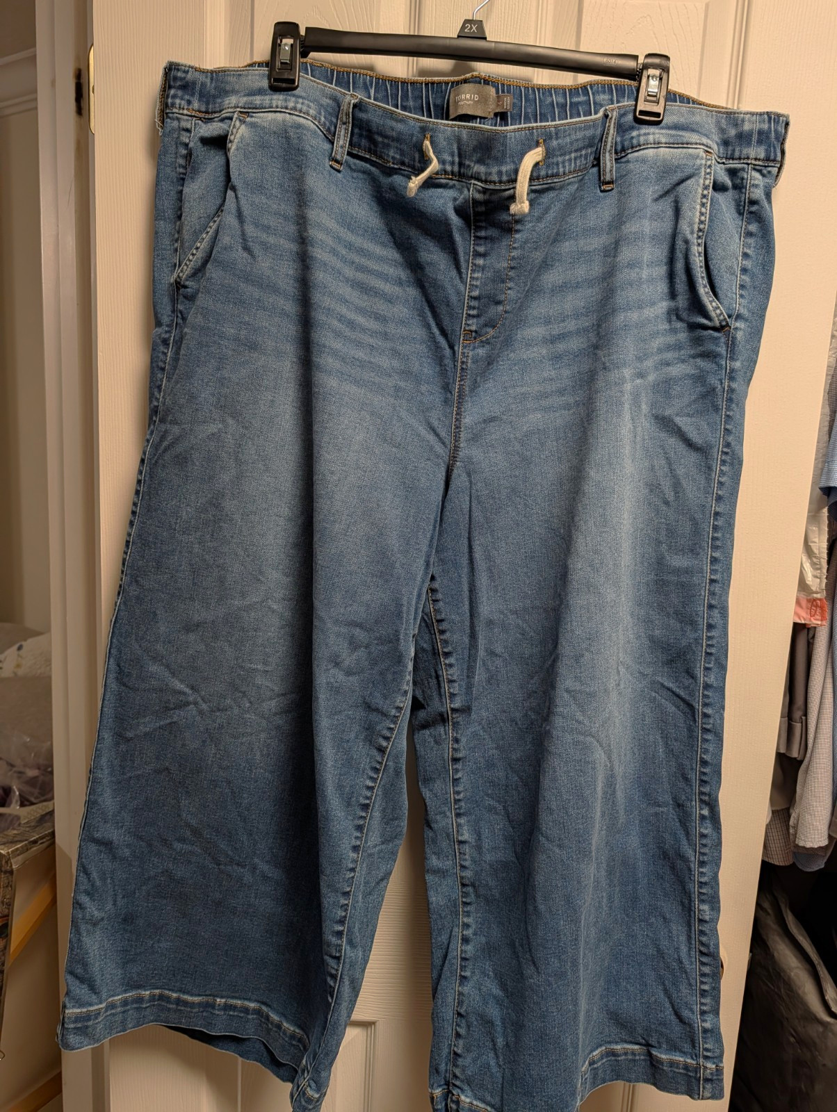 Torrid Women’s Plus 4x  Denim Wide-Leg Weekend Crop Pants Stretch super soft