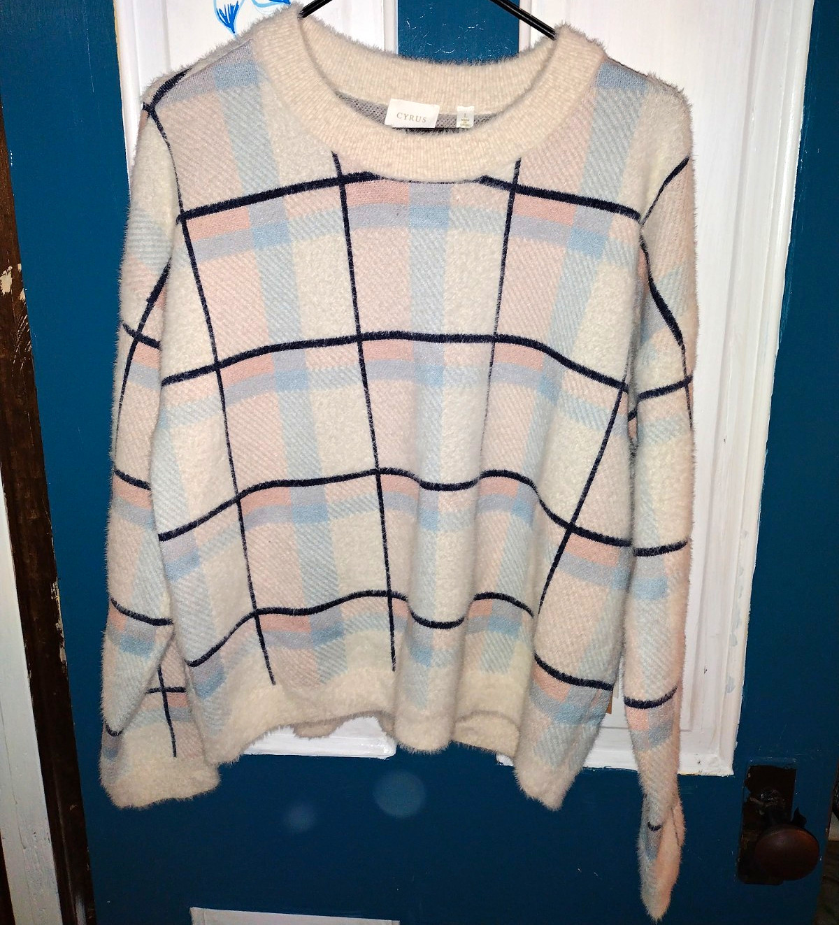 Cyrus Women\'s Plaid Fuzzy Knit Crewneck Pullover Sweater Long Sleeve Size L