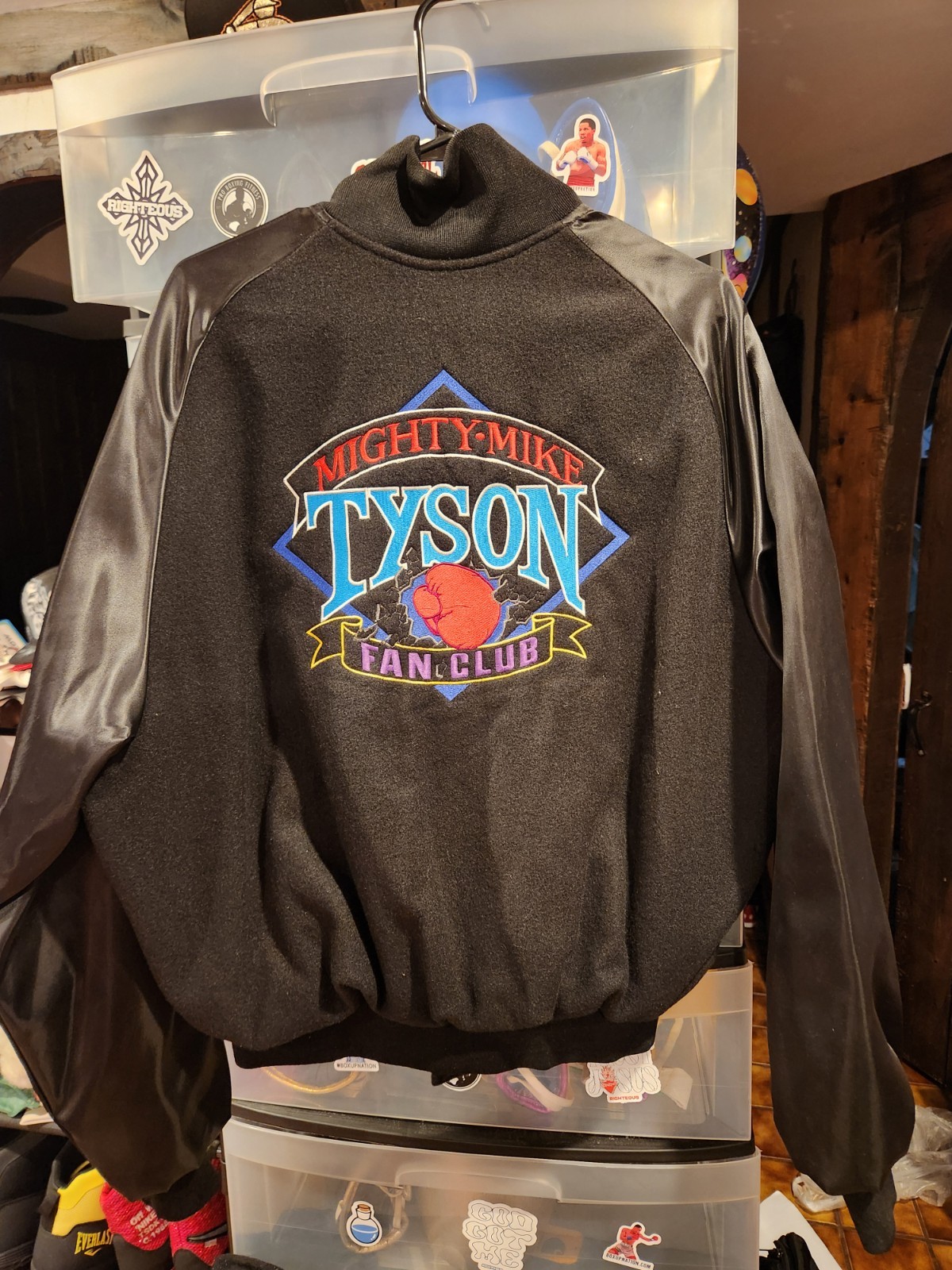 MIGHTY MIKE TYSON FAN CLUB ENTOURAGE VINTAGE BOXING JACKET XL 1990S NEW RARE MIGHTY MIKE TYSON FAN CLUB ENTOURAGE VINTAGE BOXING JACKET XL 1990S NEW RARE