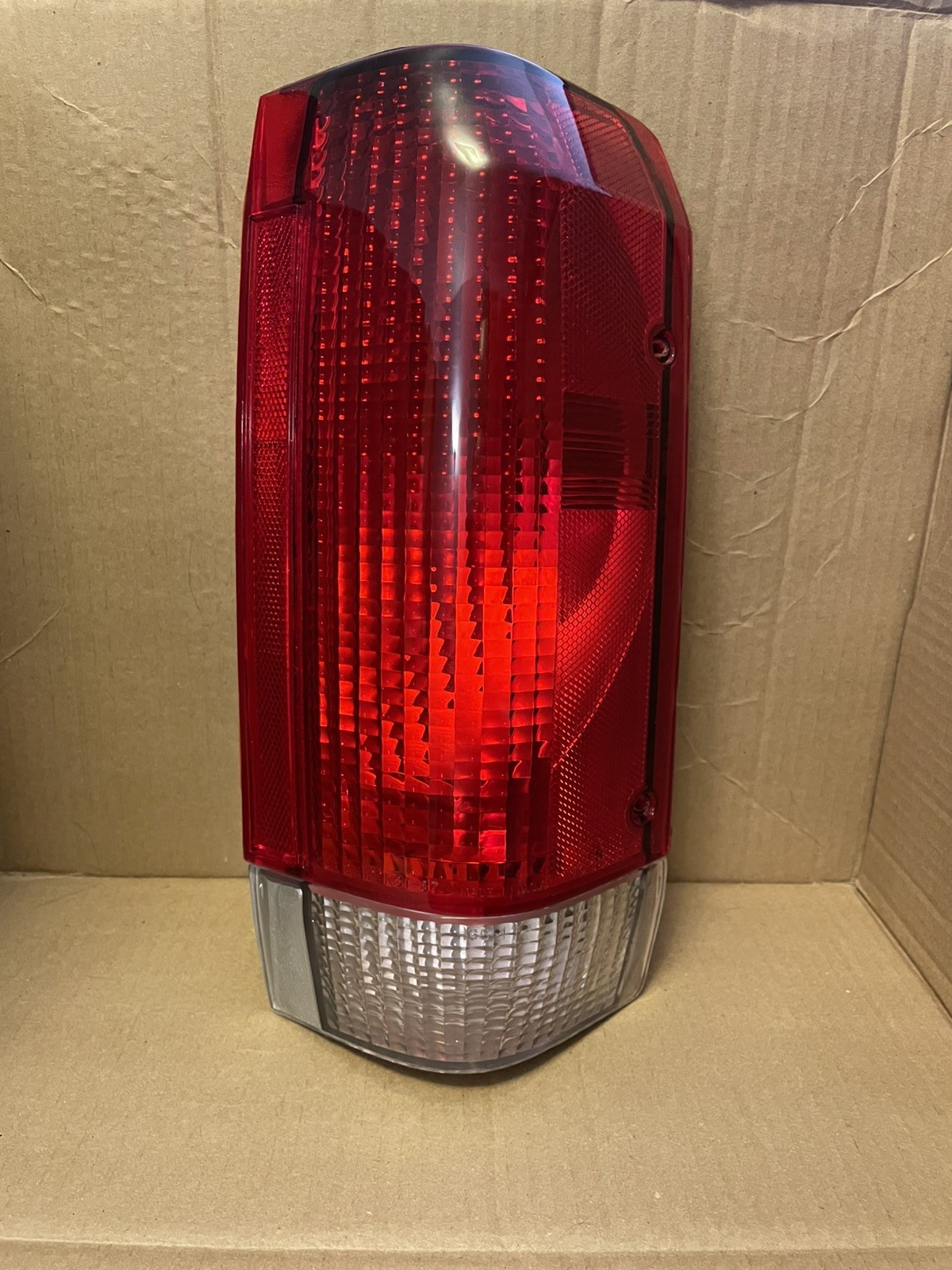 Vintage NORS 87-90 Glo Brite Tail Lamp Assy Ford PU (F150/350)  Bronco (FS) RH