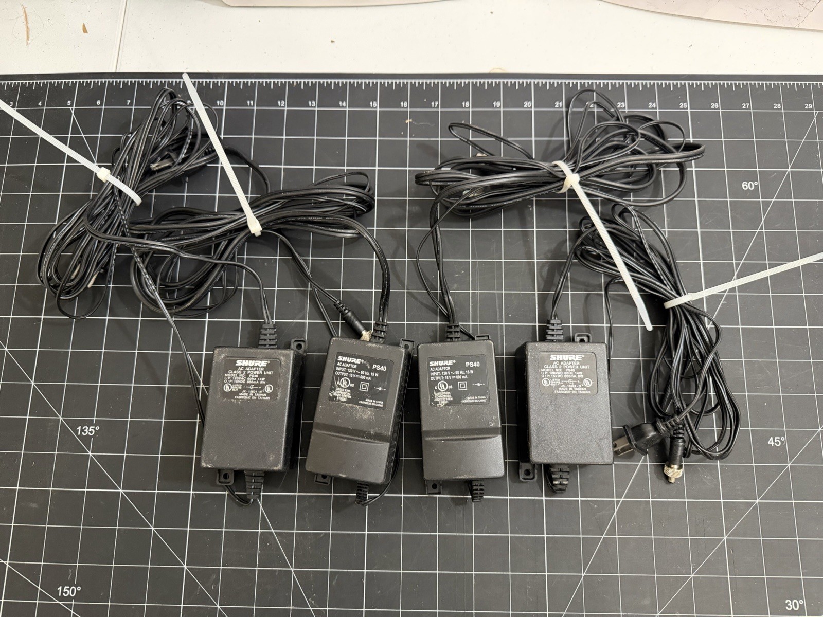 GENUINE Shure PS40 AC Adaptor Power Supply Lot - 4 Powers Supplies In Lot GENUINE Shure PS40 AC Adaptor Power Supply Lot - 4 Powers Supplies In Lot