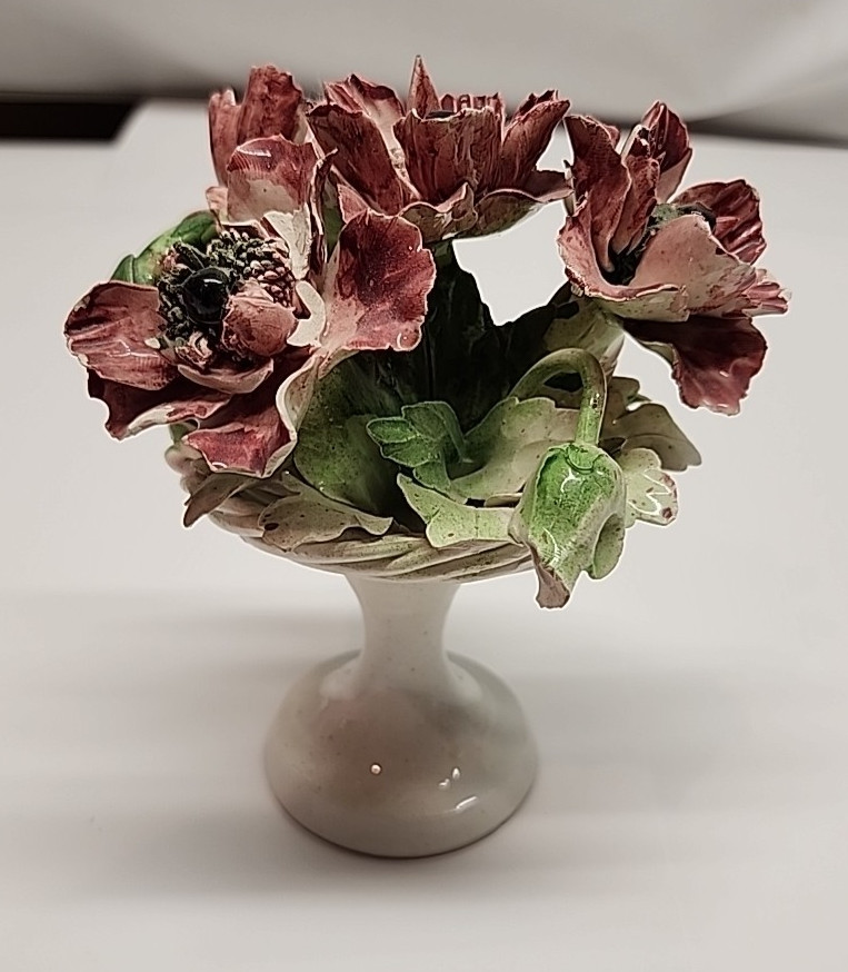 VTG Ceramic Hand Painted Red Flowers Centerpiece Bowl 5 Inches Tall Broken Pices