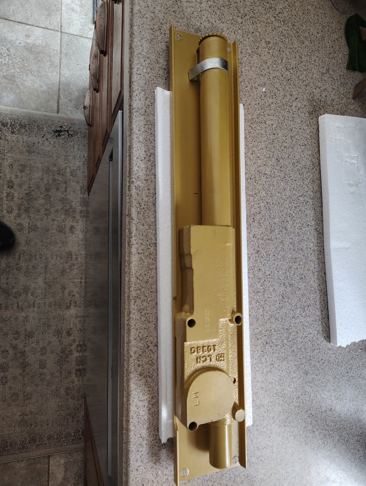 LCN DOOR automatic CLOSER LH Model 2030 **read entire description please** LCN DOOR automatic CLOSER LH Model 2030 **read entire description please**