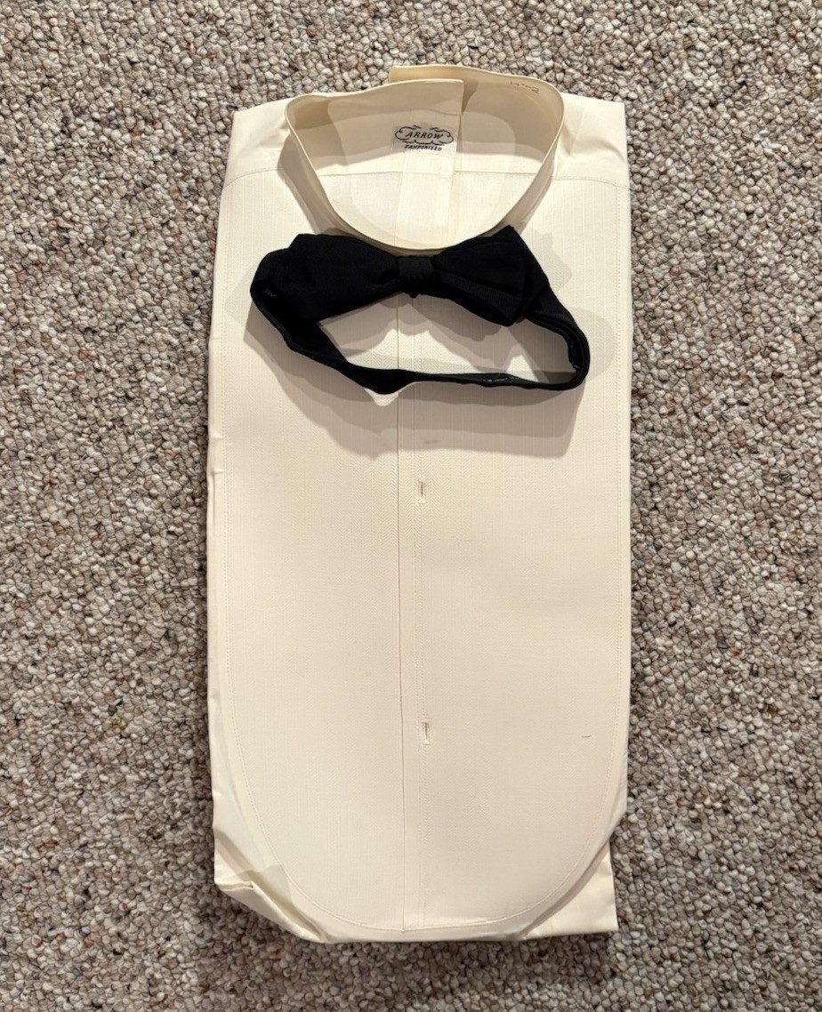NWT Vtg 1920’s Arrow Sanforized Tuxedo Button Up Shirt w/ Bow tie. Size 32