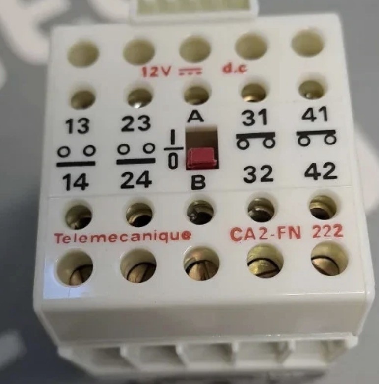 CA2FN222 - TELEMECHANICS - CA2FN222 / Relay Module New