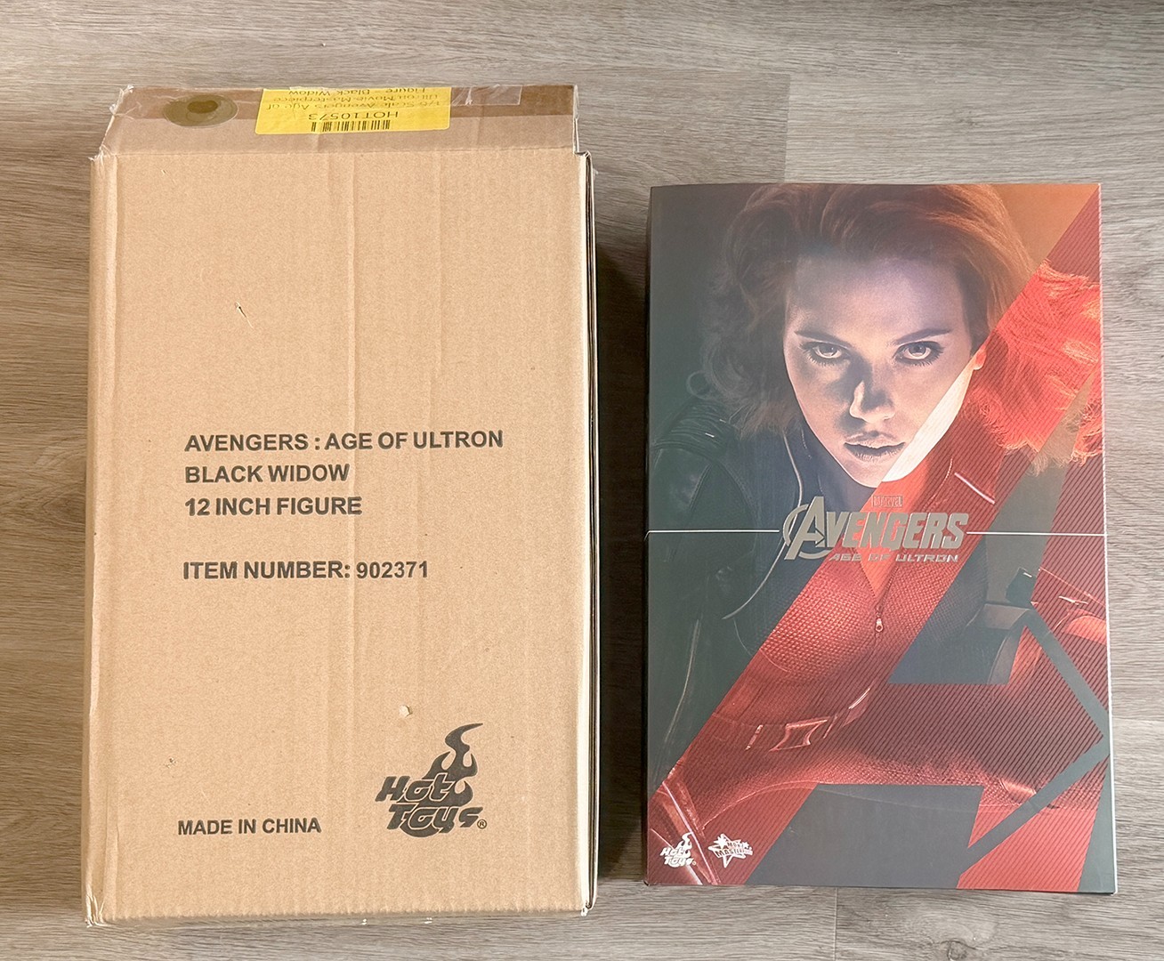 Hot Toys Avengers: Age of Ultron Black Widow 1/6th scale Hot Toys Avengers: Age of Ultron Black Widow 1/6th scale