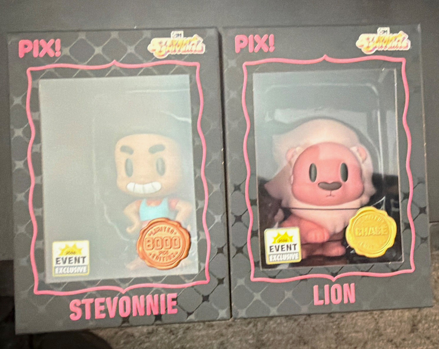 Thrilljoy Pix Steven Universe Stevonnie & Lion Chase with protector. 2 pack Thrilljoy Pix Steven Universe Stevonnie & Lion Chase with protector. 2 pack