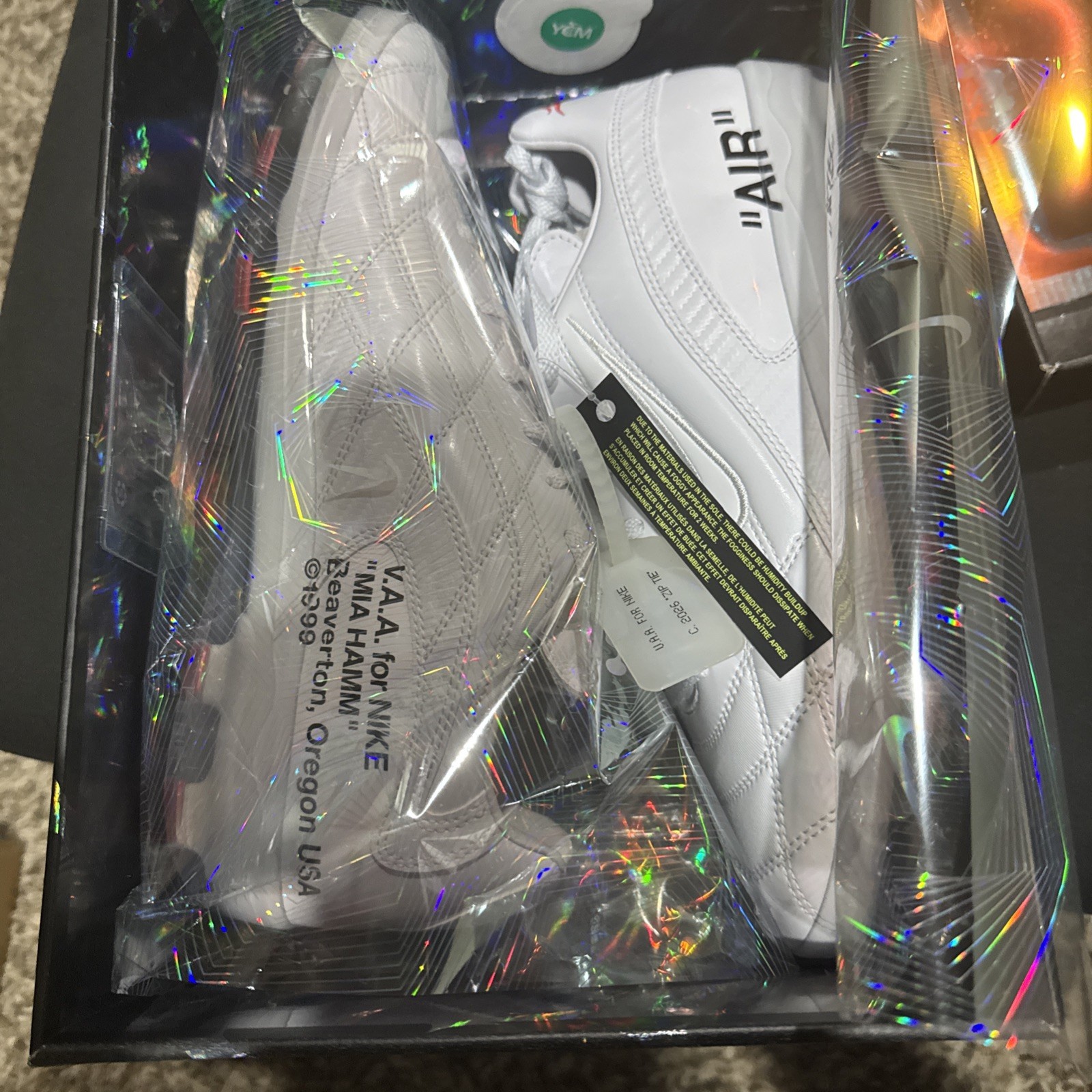 Size 9.5M - Nike Cryoshot Zoom M9 x USA x V.A.A White Red Men’s Virgil Abloh Size 9.5M - Nike Cryoshot Zoom M9 x USA x V.A.A White Red Men’s Virgil Abloh