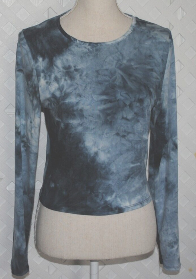 Gaze Women\'s Top Blue Tie Dye Long Sleeve Stretch Cropped Pullover Medium NWT Gaze Women\'s Top Blue Tie Dye Long Sleeve Stretch Cropped Pullover Medium NWT