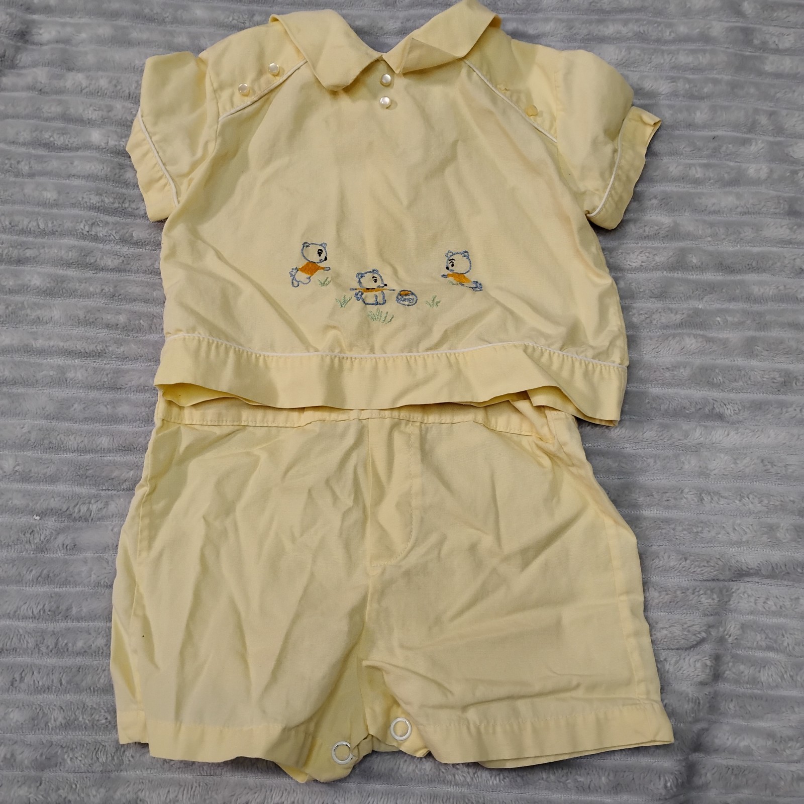 Vintage Baby Boy Yellow Shorts Outfit 3-6 Months 2 PC Short Sleeve Vintage Baby Boy Yellow Shorts Outfit 3-6 Months 2 PC Short Sleeve