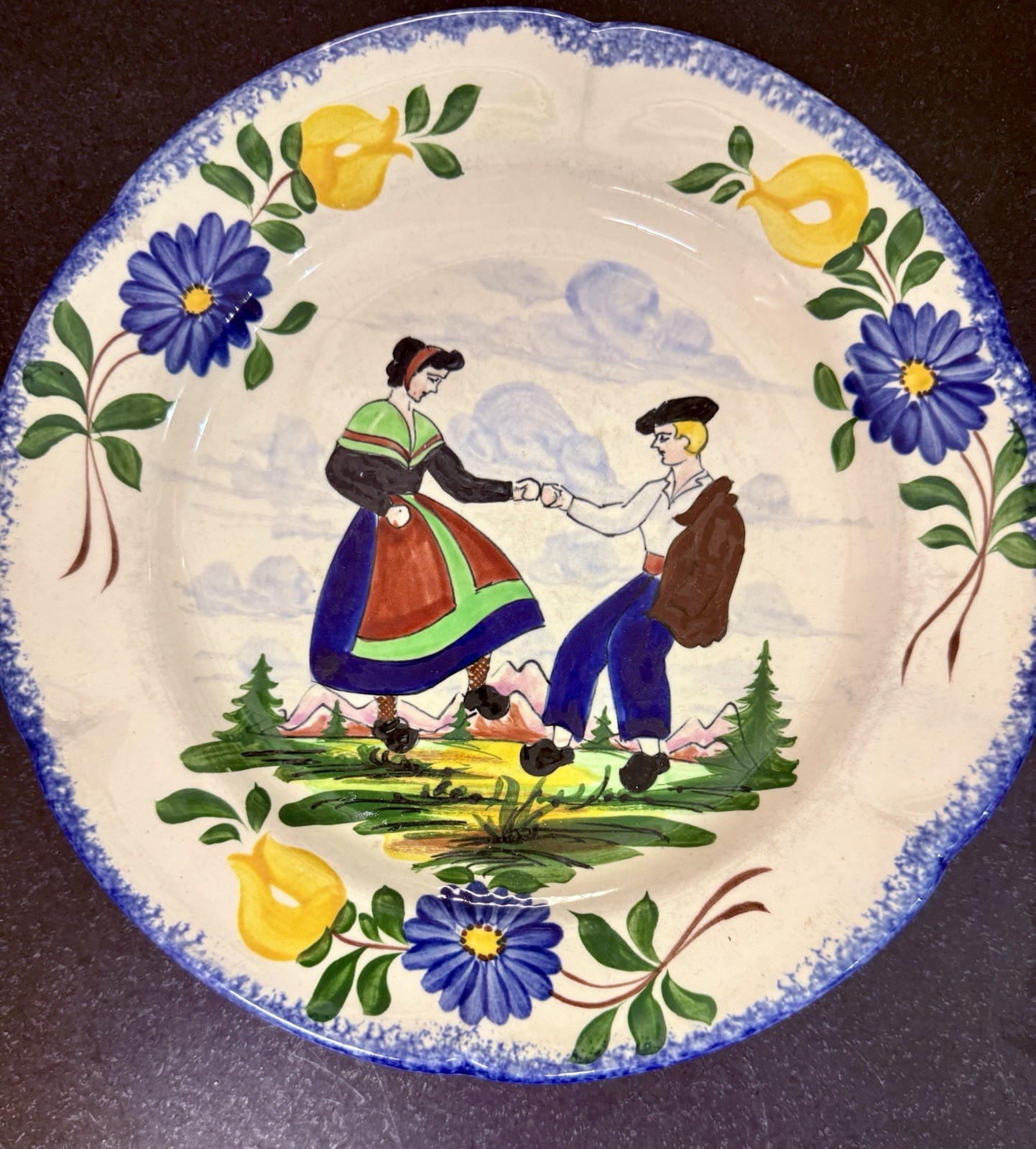Vintage Hand Painted Folk Art Dutch Amish Dancing Couple Floral Bowl Mint