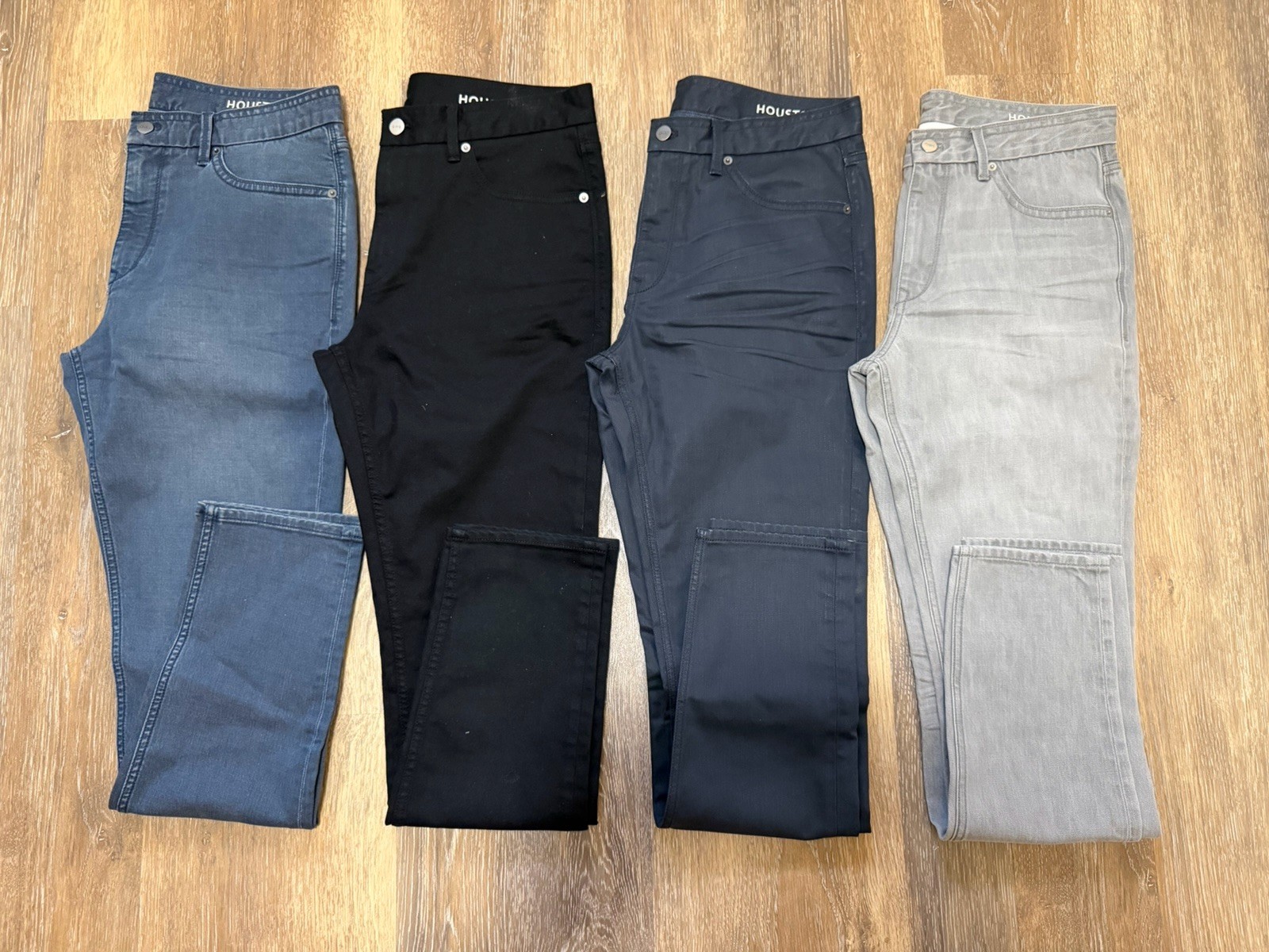 Men’s Straight Fit Denim Jeans, Size 32x32, New, Lot Of 4, Tapered, Denim Pants
