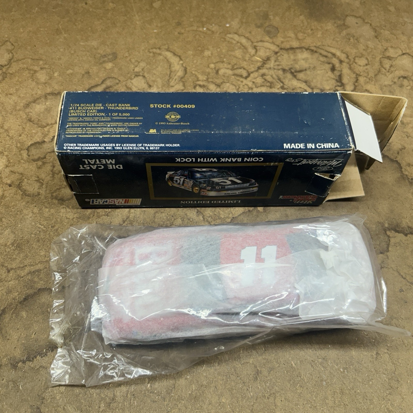 1993 Racing Champions 1:24 Diecast NASCAR #11 Budweiser Busch 1 Of 5000 Bank