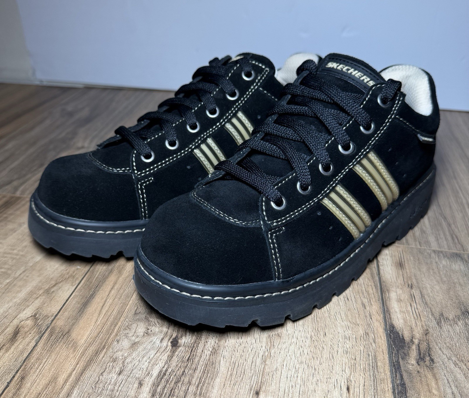 NEW NO BOX Vtg Y2k Sketchers Tredd Jammers BLACK SUEDE Stripe Size 8 Platform