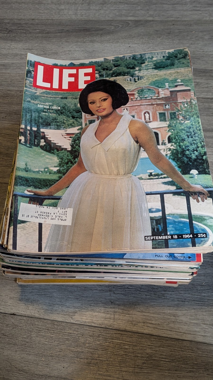 ** VINTAGE LIFE MAGAZINE LOT 1964  (34 ISSUES) SUPERB CONDITION MUST SEE RARE**