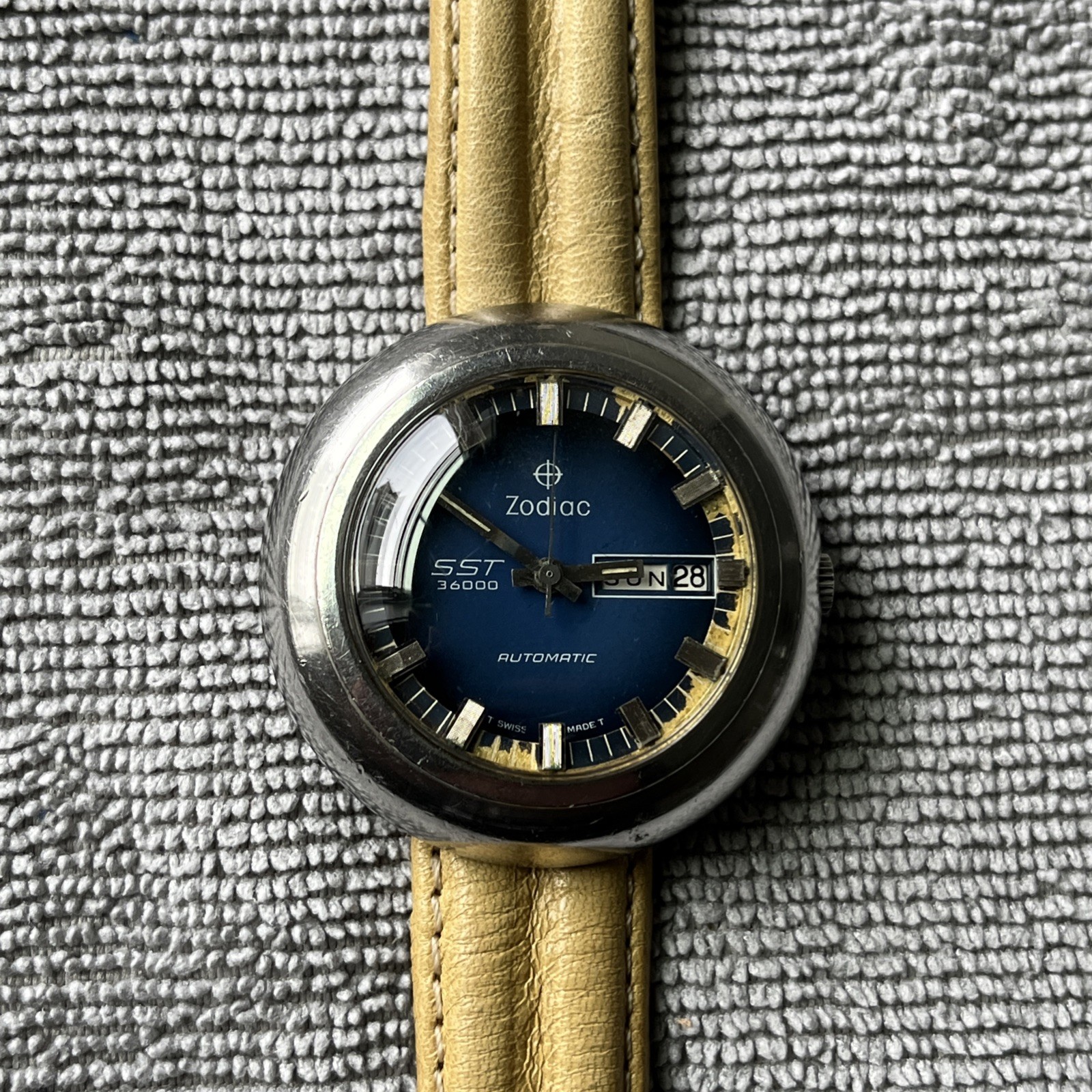 Zodiac SST 36000 Swiss Made Automatic Blue Dial Day/Date SS 42mm Vintage Zodiac SST 36000 Swiss Made Automatic Blue Dial Day/Date SS 42mm Vintage