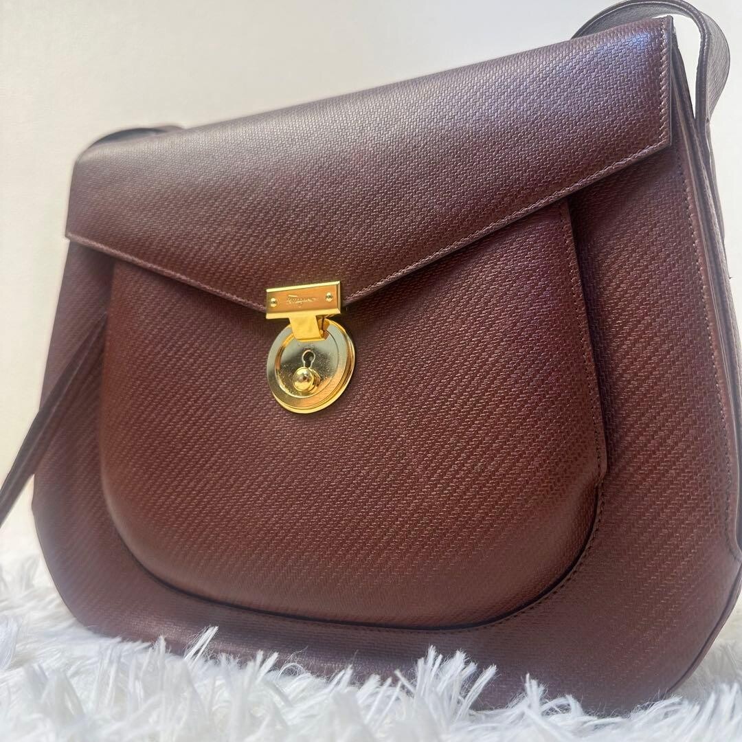 Salvatore Ferragamo Vintage Brown Embossed Leather Shoulder Bag Gold Turn Lock