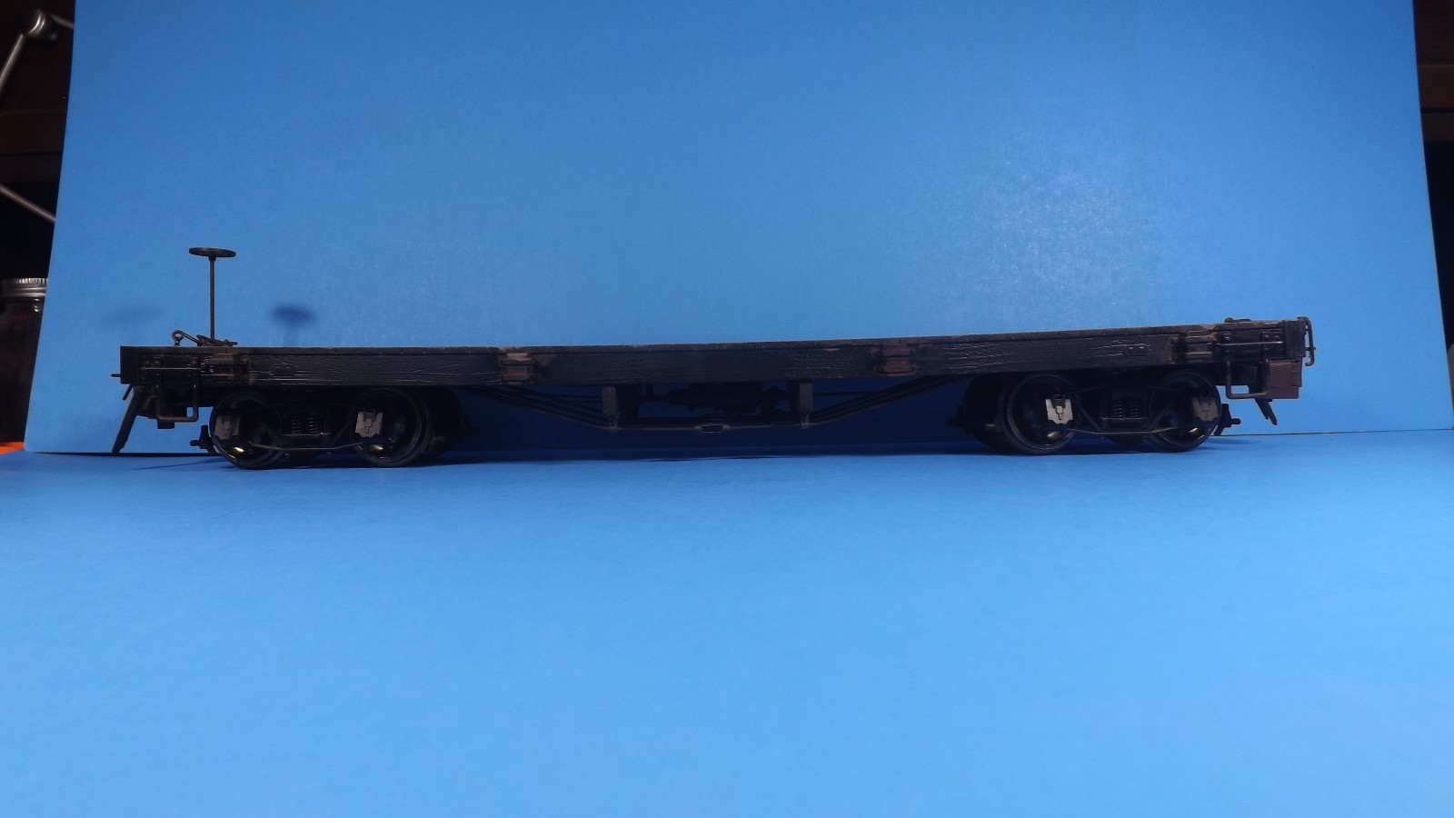 BACHMANN SPECTRUM 1:20.3 FLAT CAR w/ box and acc.  (see note below)