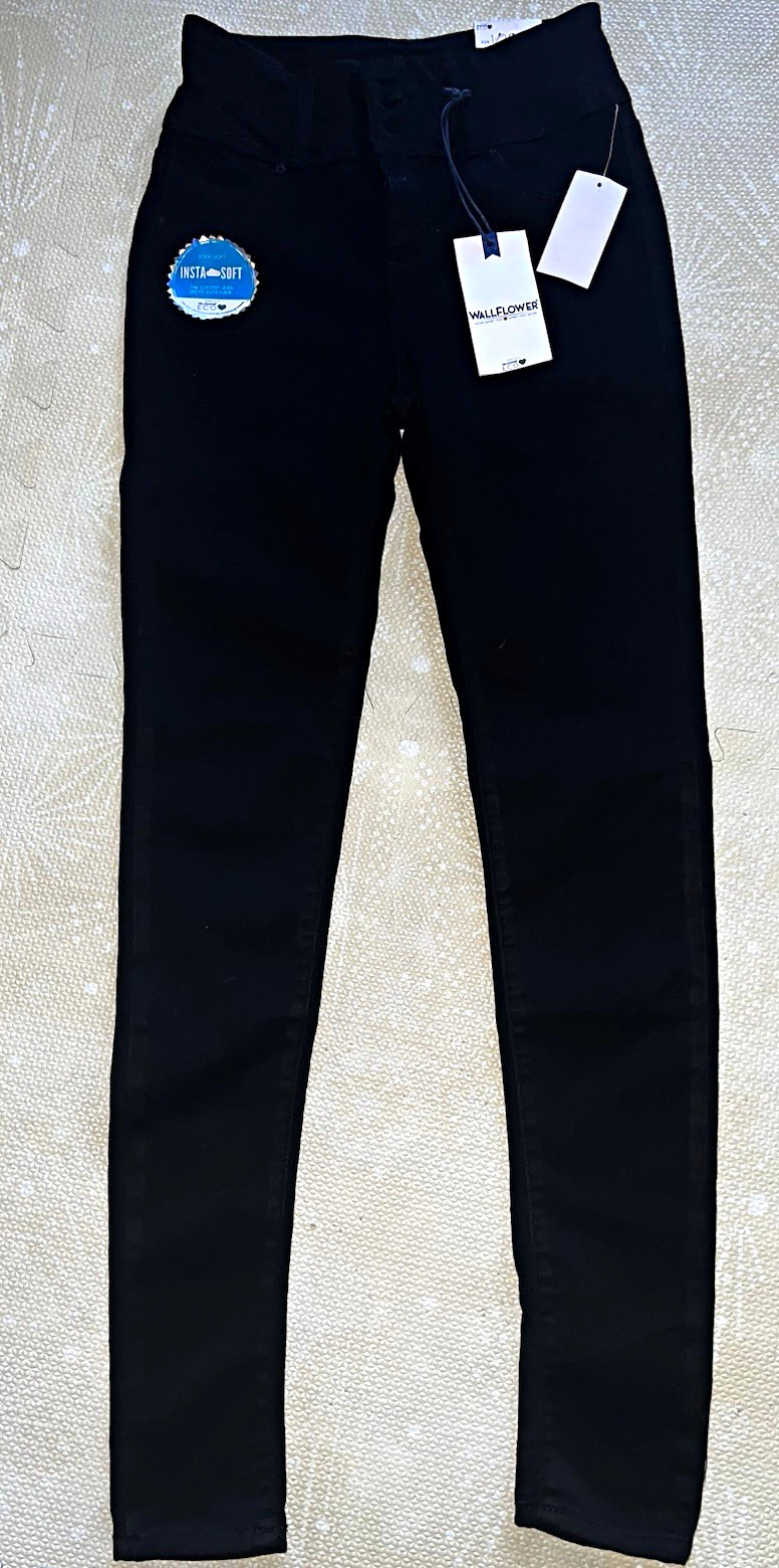 WallFlower Women\'s Sassy High Rise Skinny Jeans Black Denim 1/25 regular