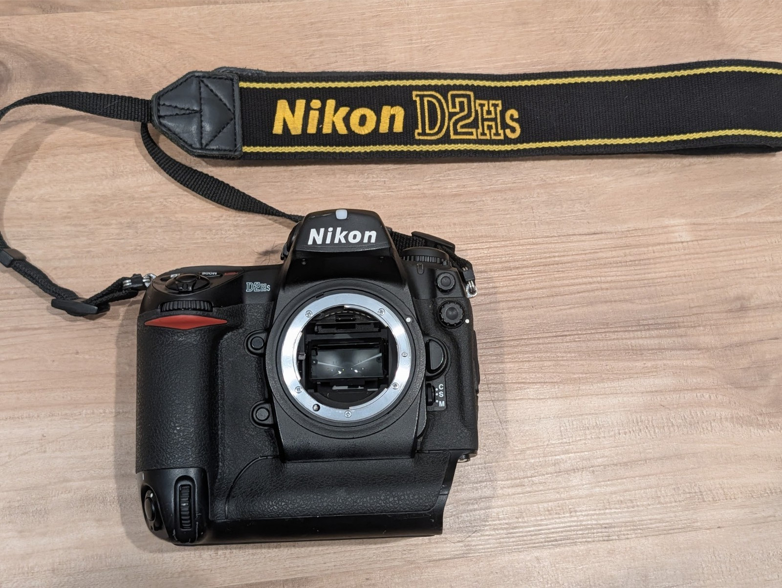 READ Nikon D2Hs DSLR Digital Camera 4.1MP JFET Sensor