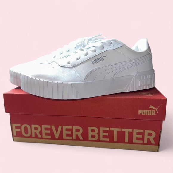 *New in Box* PUMA Carina 2.0 Women\'s Sneakers *New in Box* PUMA Carina 2.0 Women\'s Sneakers