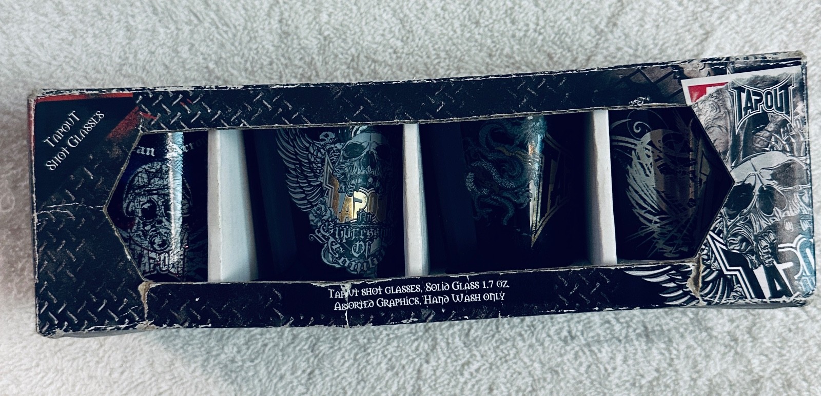 MMA TapouT 4-Piece 1.7 oz Vintage Collectable Skull Designed Shot Glass Set -NEW MMA TapouT 4-Piece 1.7 oz Vintage Collectable Skull Designed Shot Glass Set -NEW