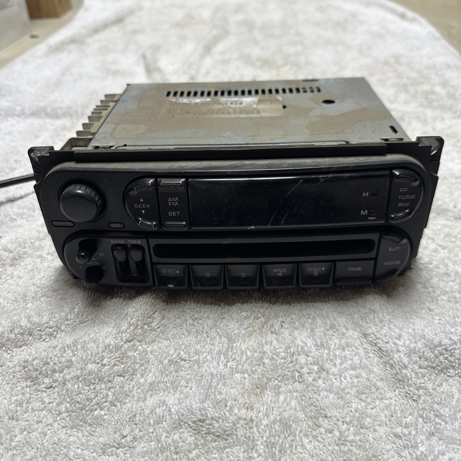 03-06 Jeep TJ/LJ Wrangler Radio Stereo CD 03-06 Jeep TJ/LJ Wrangler Radio Stereo CD