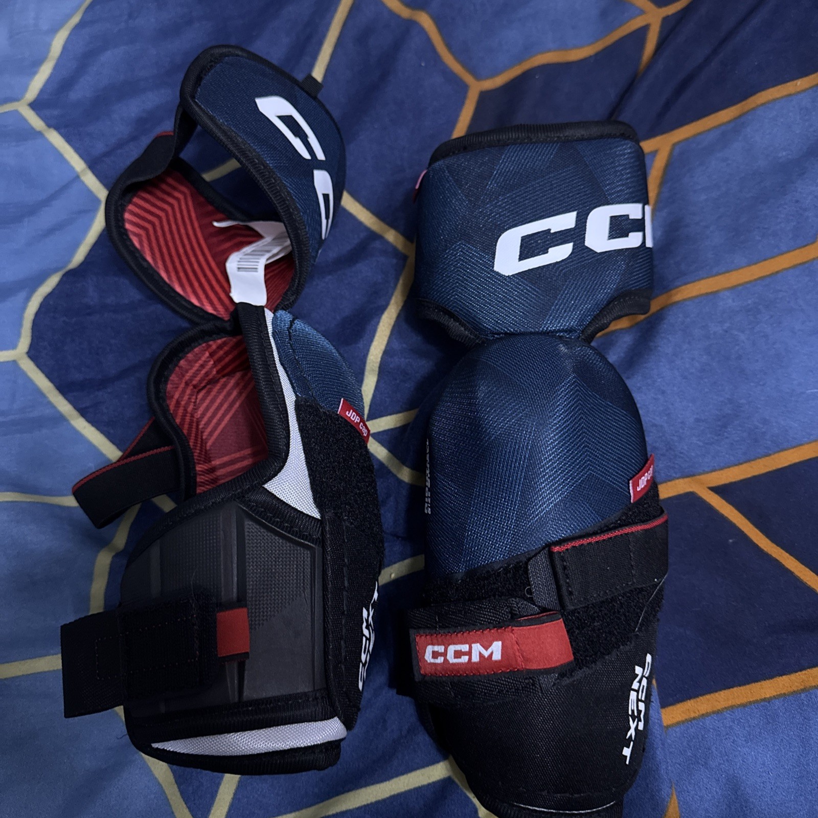 CCM next Senior Elbow Pads (SM) CCM next Senior Elbow Pads (SM)